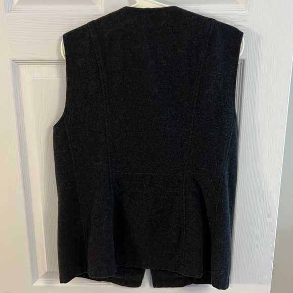 Nygard Collection Zip Up Vest - Picture 3 of 5